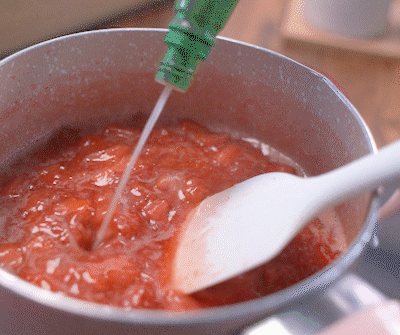 自制冰冻草莓怎么做，火爆韩网的冰点草莓做法图解