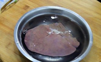 鲜猪肝怎么做好吃又嫩 附：辣炒猪肝的做法教程