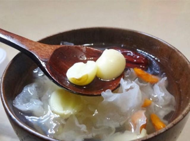 莲子汤的做法大全，银耳莲子汤的18种做法