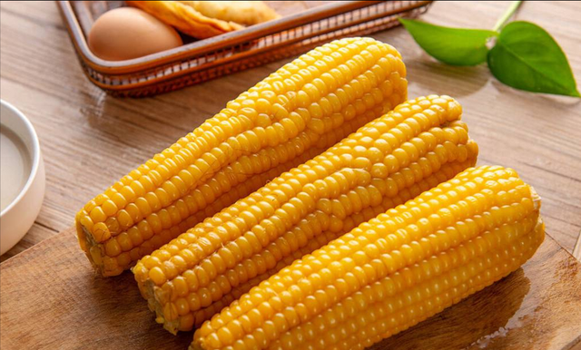 吃糯玉米减肥还是增肥，甜玉米和糯玉米的热量对比