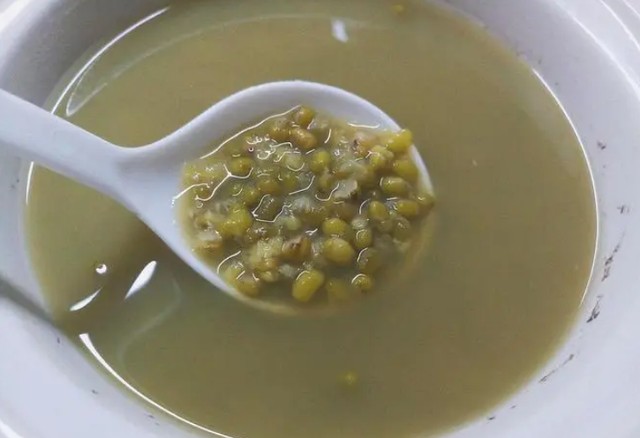 绿豆汤变红色能不能喝呀，绿豆汤变红的3大原因