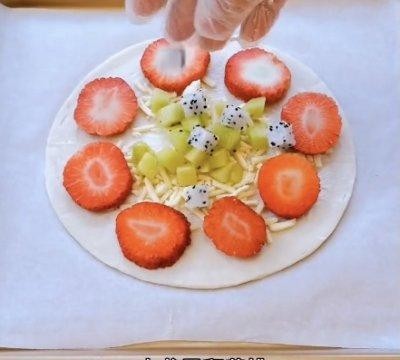 水果披萨用什么水果好吃呢，分享最详细的水果披萨的做法