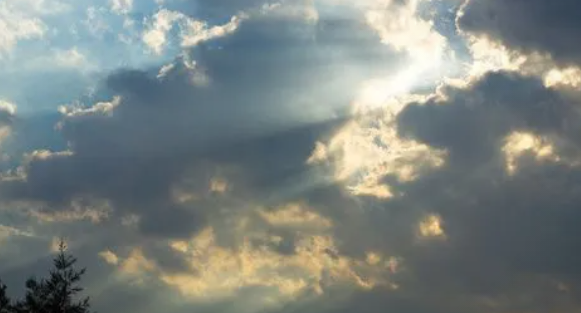 云隙光为何称为耶稣光,怎样才能出现云隙光